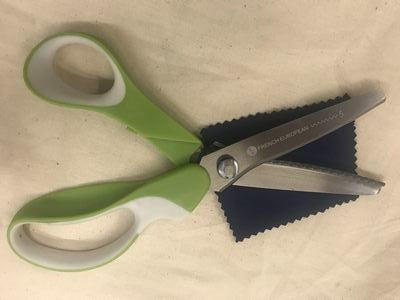 Brewer French European 9 in Pinking Shears