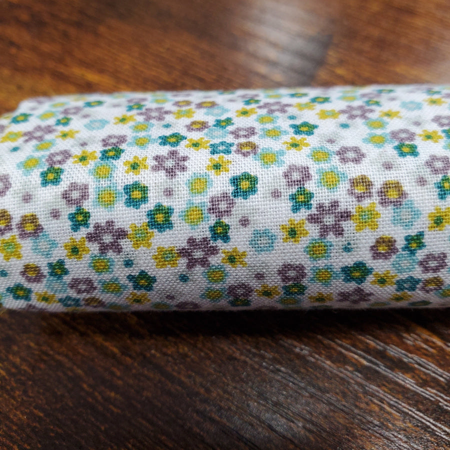 FRENCH FAT QUARTER: Tiny Flowers