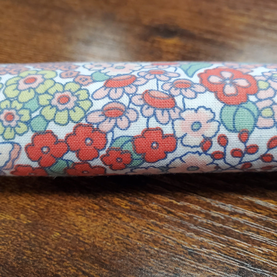 FRENCH FAT QUARTER: Small Wild Flowers