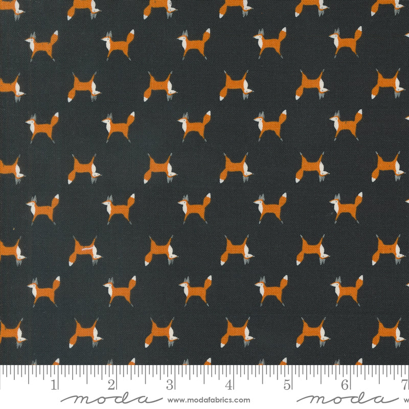 WOODLAND WONDER: Fox Trot-Midnight (1/4 Yard)