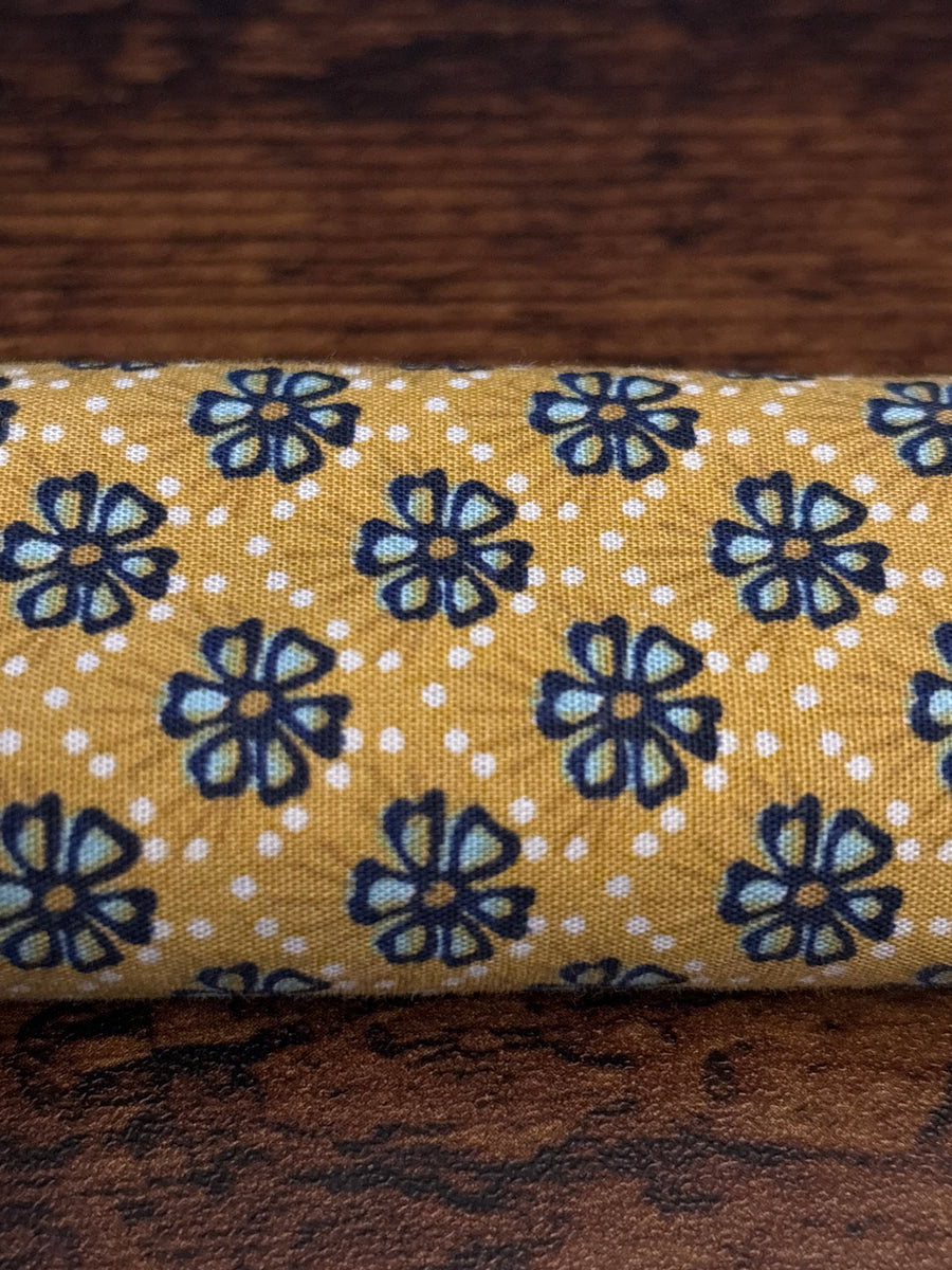 FRENCH FAT QUARTER: Floral Diamonds